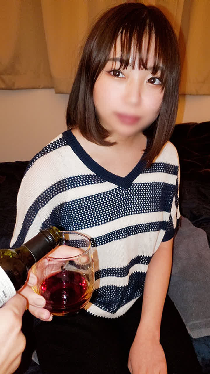 FC21893352 【流出】♯色白巨乳な元セフレ。家飲みして二人だけの秘密としてハメ撮り、生中出し。